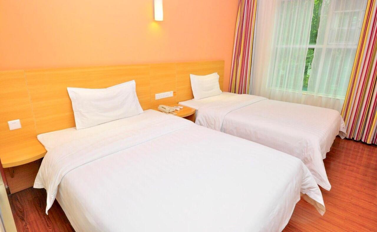 7Days Inn Guangzhou Tianhe Yantang Yue Ken Road Exterior foto